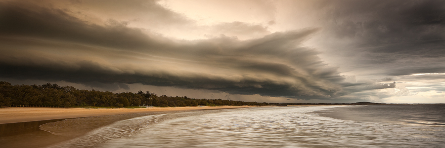 afternoon_storm_noosa_qld_.jpg